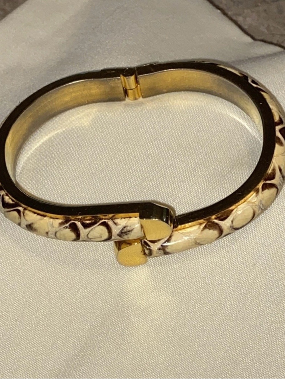 Gold-Tone Cream Enamel Hinged Bangle Bracelet Snake Look